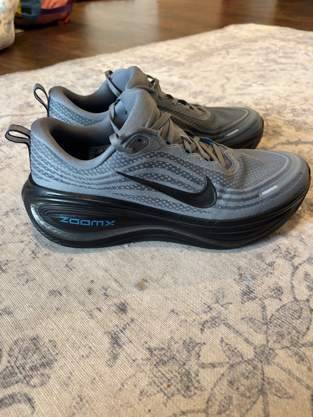 Nike Men’s Vomero Plus Running Shoes - size 10 - football grey/ashen slate